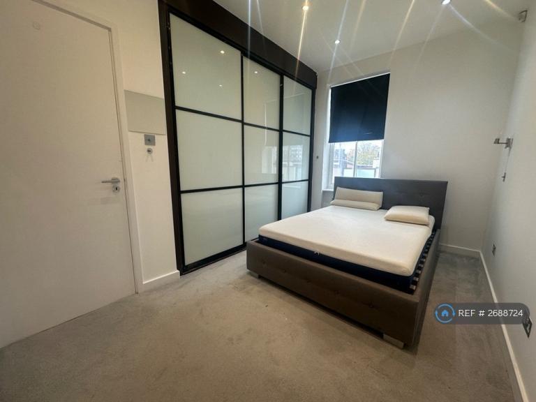 3 bedroom flat in Boundary Road, London, NW8 (3 bed) (#2688724)