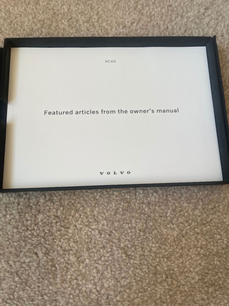 Volvo CX 40 2020 onwards, owners manual and case