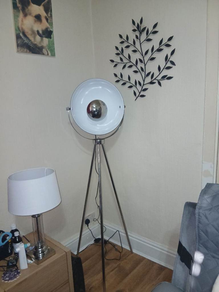 Tripod lamp new in box £35