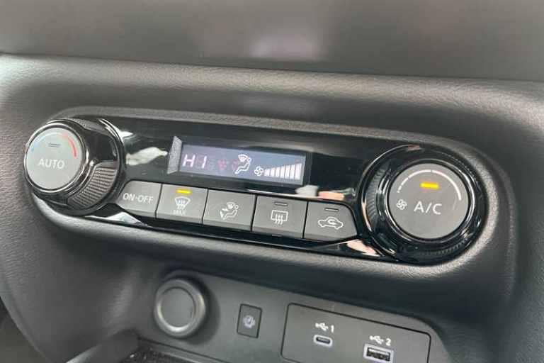 2024 Nissan Juke 1.0 DIG-T N-CONNECTA 5DR DCT Hatchback Petrol Automatic