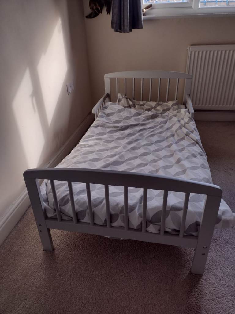 Toddler bed for sale