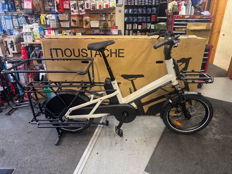 Provisionally sold Moustache Lundi 20 Cargo 5 Belt drive Bosche Cargo bike Like Tern GSD 