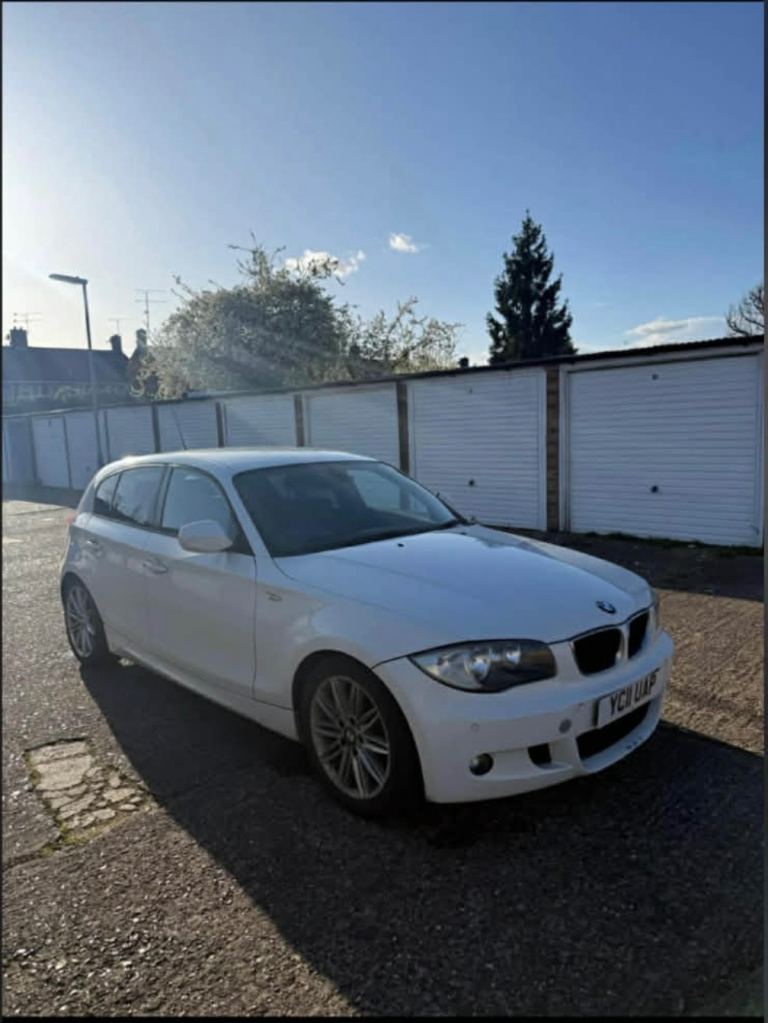 BMW, 1 SERIES, Hatchback, 2011, Semi-Auto, 1995 (cc), 5 doors