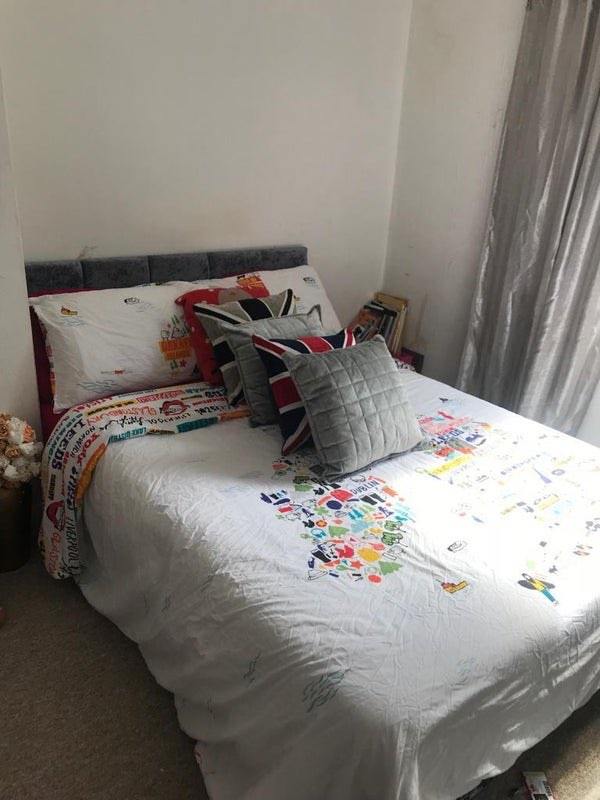 Room Available in Grays. ALL BILLS INCLUSIVE!!!