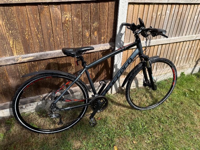 Carrera Crossfire 3 Men’s Hybrid bicycle Medium (19”) frame