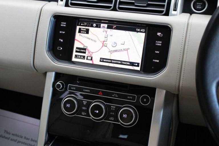 2015 Land Rover Range Rover 4.4 SD V8 Autobiography SUV 5dr Diesel Auto 4WD Euro 5 (339 ps) ESTAT...