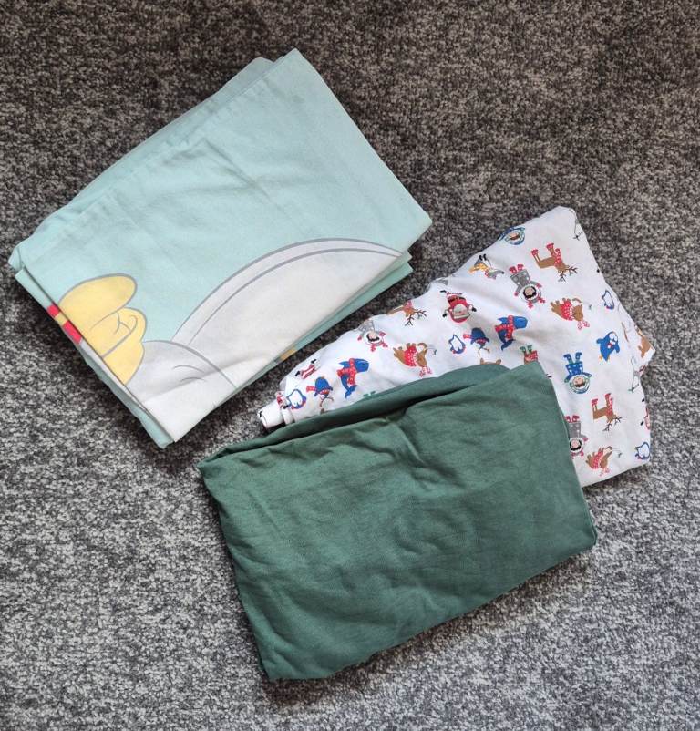 Children's fitted sheets & duvet cover. Free