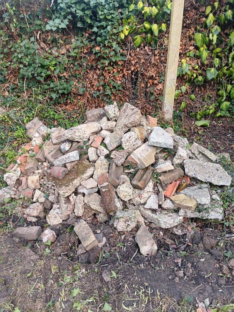 Free gardern rocks pick up only