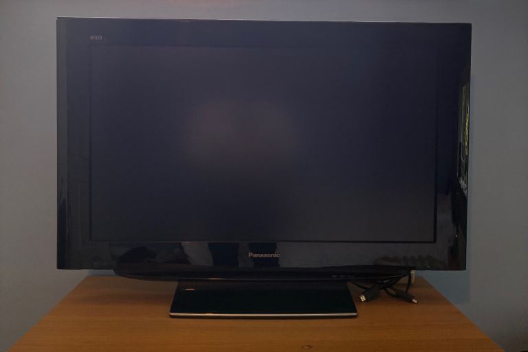 32 inch flatscreen Panasonic tv