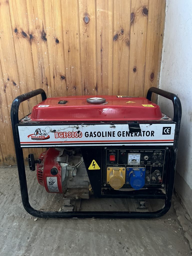 Bulldog BGE 3000 Petrol Generator 6.5 HP