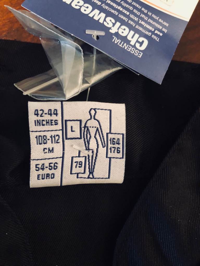 New black chef jacket， banquet coat， full sleeves ，size ： Large （42-44） inches 