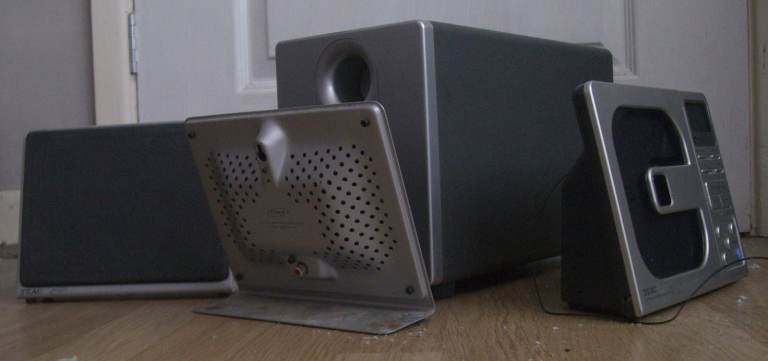 Teac CD and Radio Compact Hifi System Not Working Properly