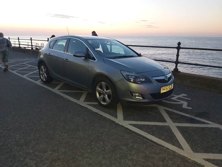 2012 vauxhall astra 1.4 sri 