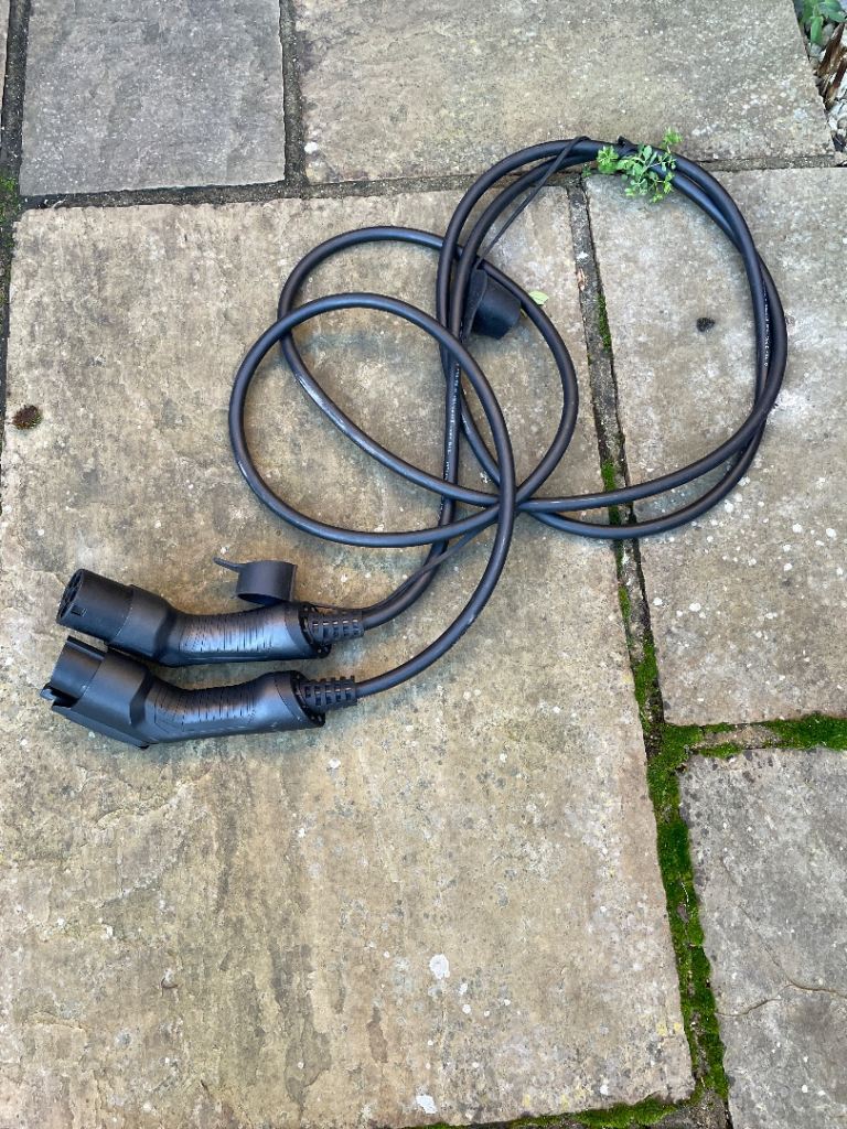 Nissan Leaf pre-2018 charging cable