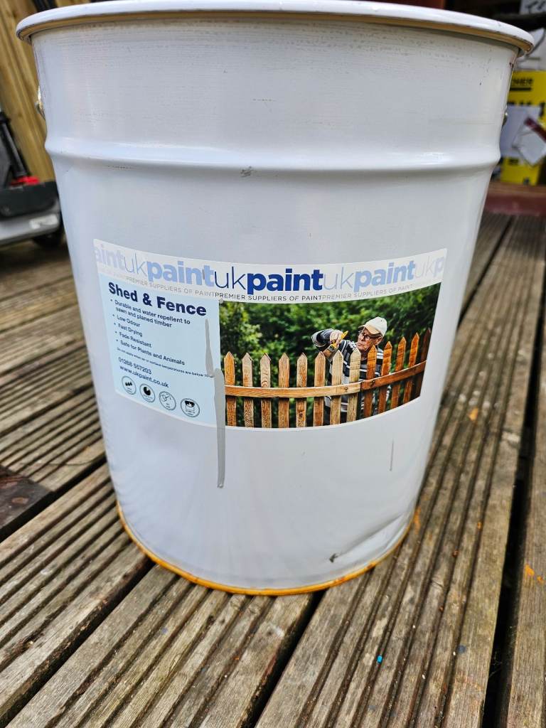 Fence paint light grey