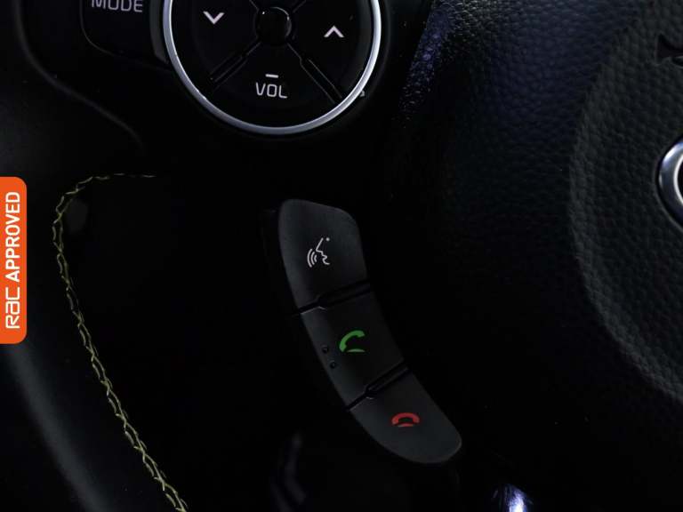 2015 Kia Soul 1.6 CRDi Maxx SUV 5dr Diesel Manual Euro 5 (126 bhp) Hatchback DIESEL Manual