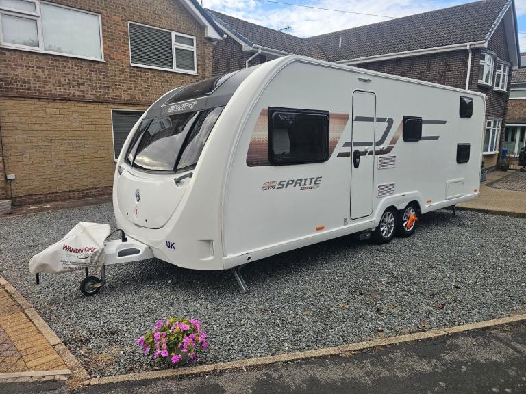 Swift Super Quattro DB 6 berth bunk beds 2 lounge caravan for sale