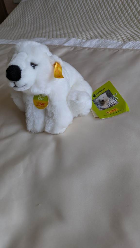 Steiff Knut Polar Bear (Pickup RG2 8UQ)	