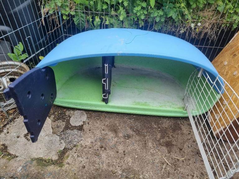 Rabbit /Guinea Pig House