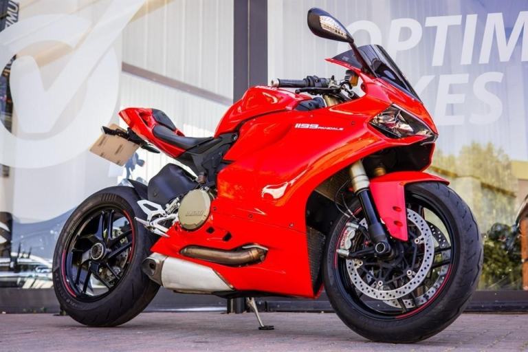 Ducati 1199 Panigale EXTRAS ! SERVICED ! STUNNING