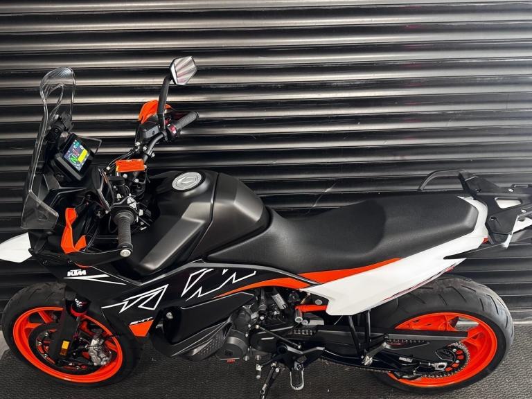 2024 KTM 890  SMT Tech Pack-Htd Grips-Exhaust Link Pipe