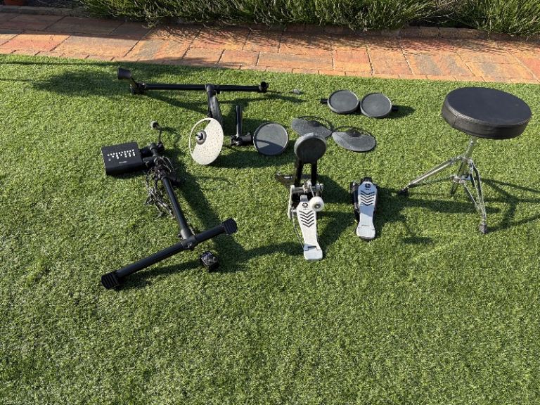 Yamaha DTX electronic drum kit