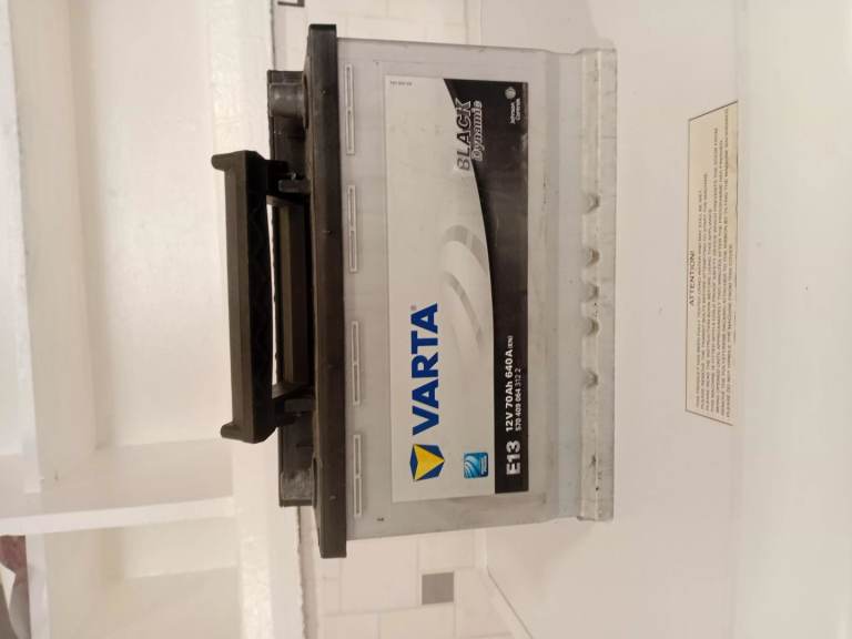 Varta E13 Dynamic Car Battery