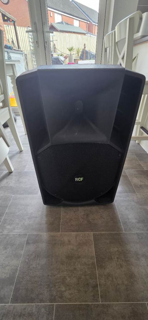 Rcf speaker 