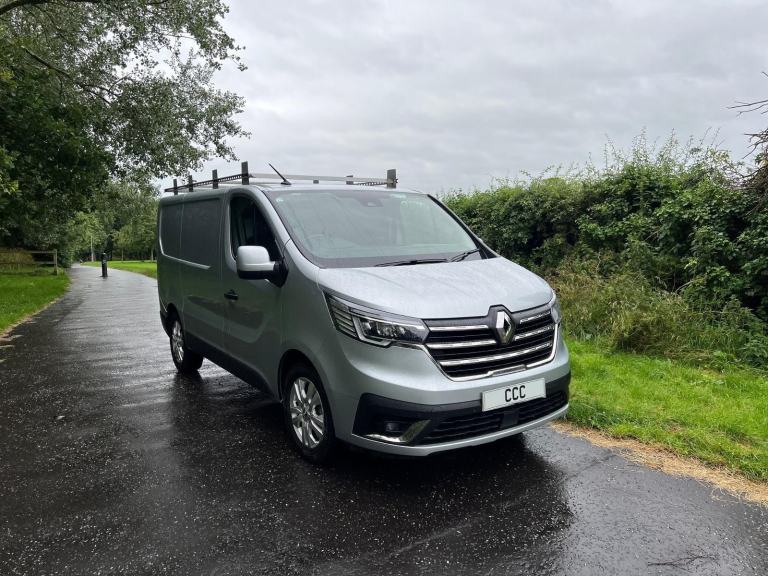 June 2023 Renault Trafic 2.0 dCi Blue SL28 Sport (130) L1H1