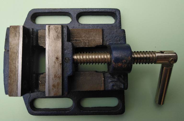 Bench Vice – Blue, good Condition