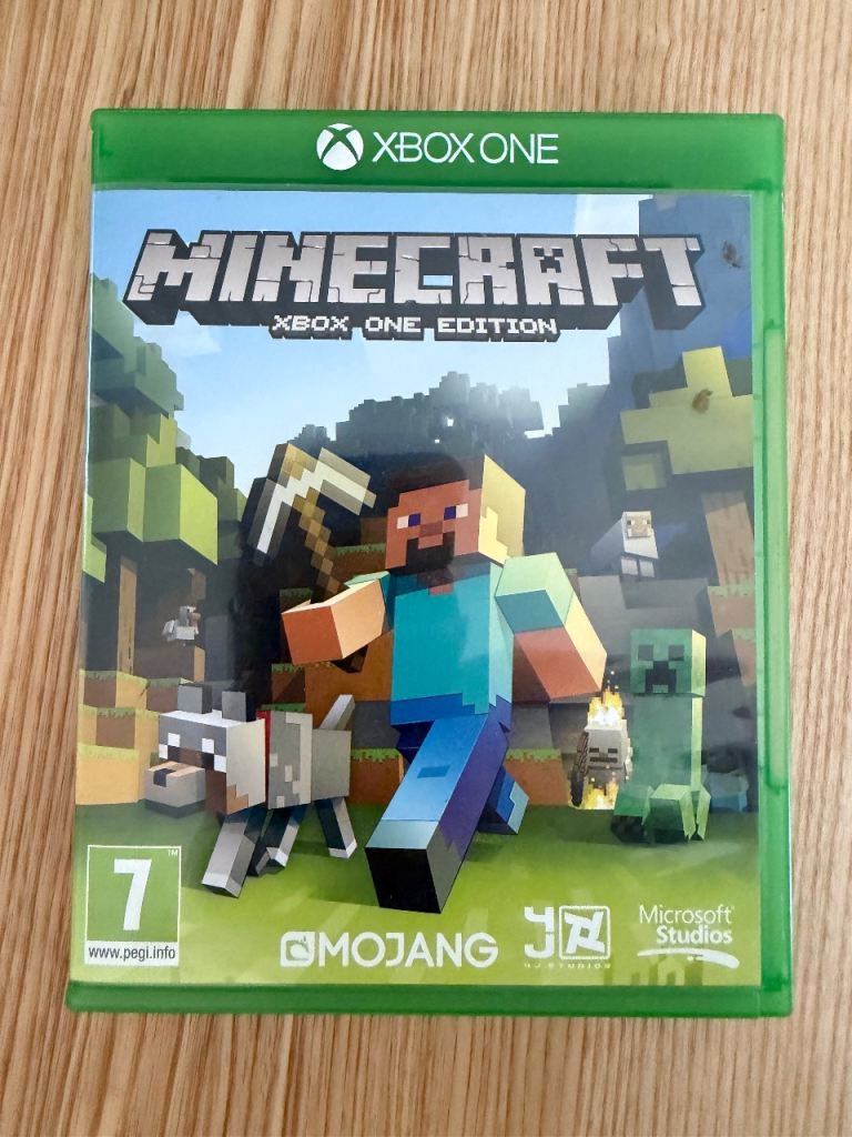 Xbox One Console Bundle – 2 Controllers, 5 Great Games & Kinect – £130