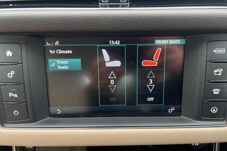 2018 Jaguar XF 2.0d Prestige Saloon 4dr Diesel Auto Euro 6 (s/s) (180 ps) Rear Parking Aid Saloon...