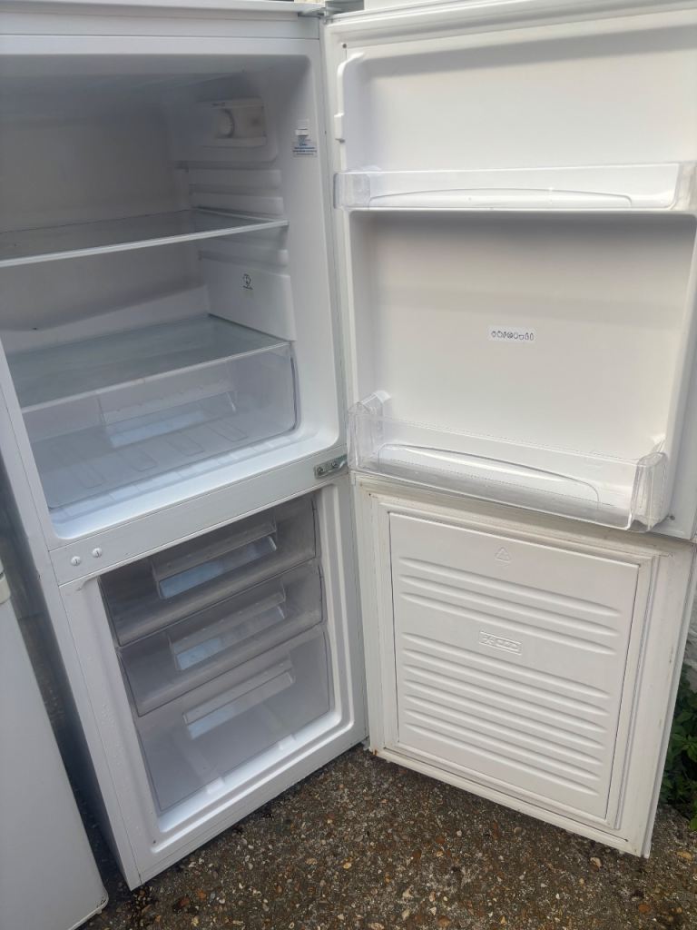 Candy Freestanding Fridge Freezer – Good Condition