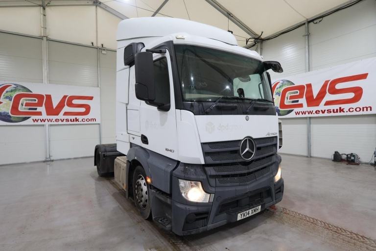 2014 (14 PLATE) Mercedes Benz Actros 1840 4x2 Euro 6 Tractor Units