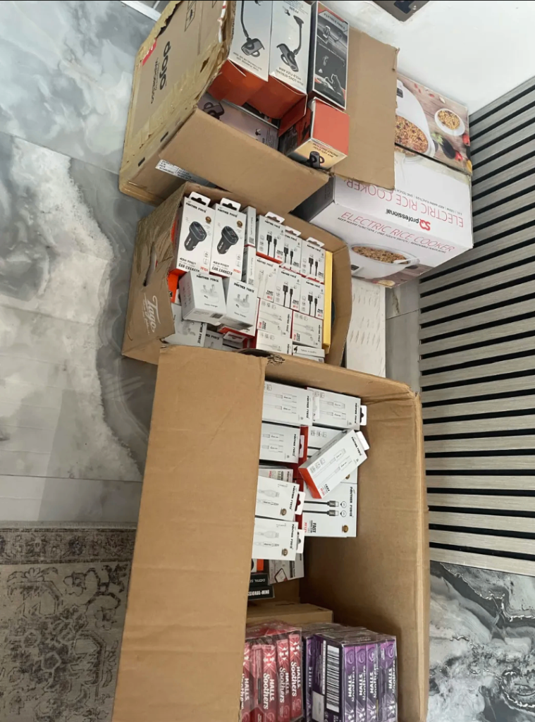 Job Lot 140+ NEW Phone Accessories – Cables, Chargers, Holders, Earbuds (Bulk/Wholesale)