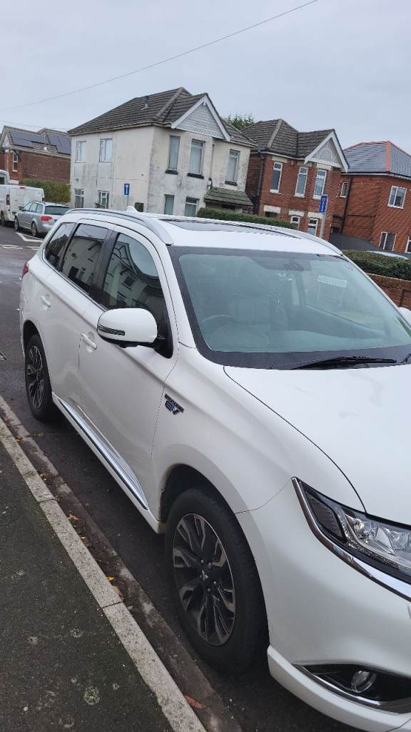 Mitsubishi, OUTLANDER, Estate, 2016, Other, 1998 (cc), 5 doors