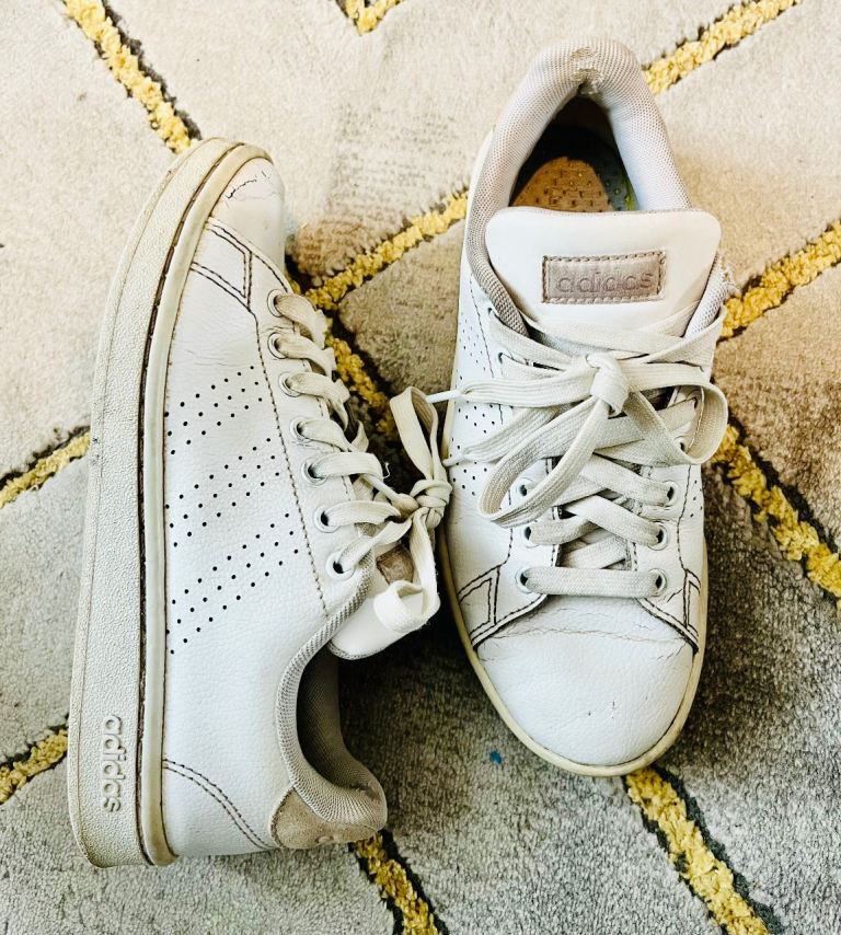 Adidas White Trainers with Soft Pink Details – UK 4