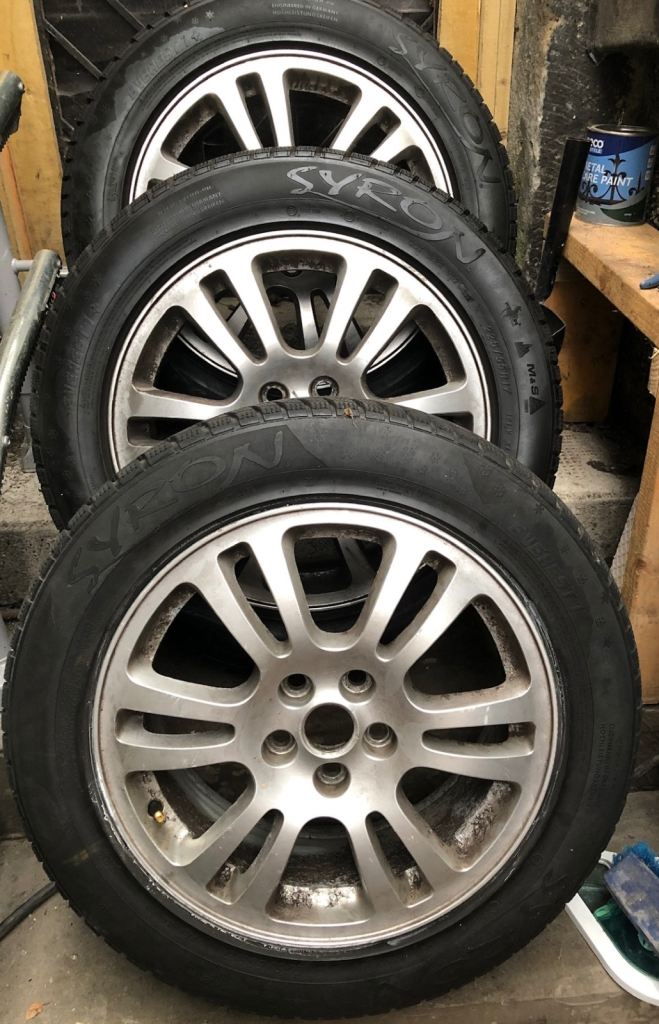 Winter tyres only 