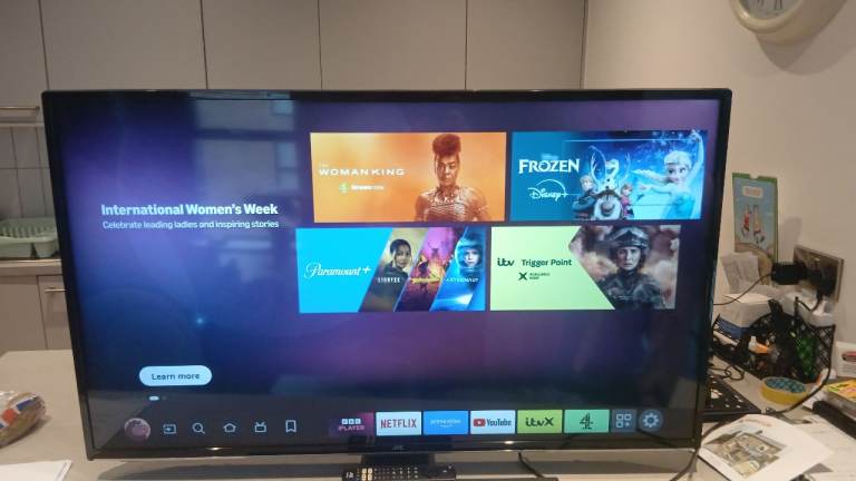 42in jvc smart tv