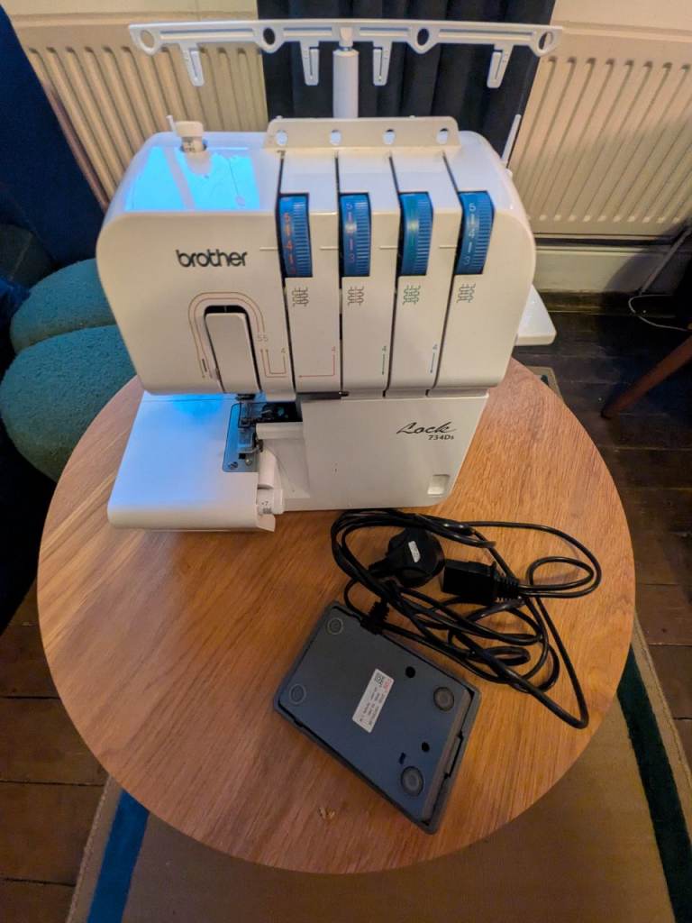 Brother Overlocker Sewing Machine Lock 734Ds
