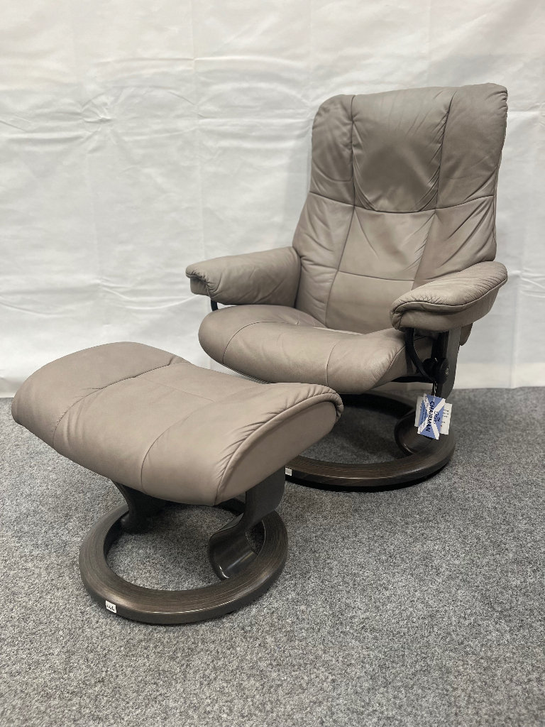 Ekornes Stressless “Mayfair” Leather Recliner & Stool Uk Delivery Available 