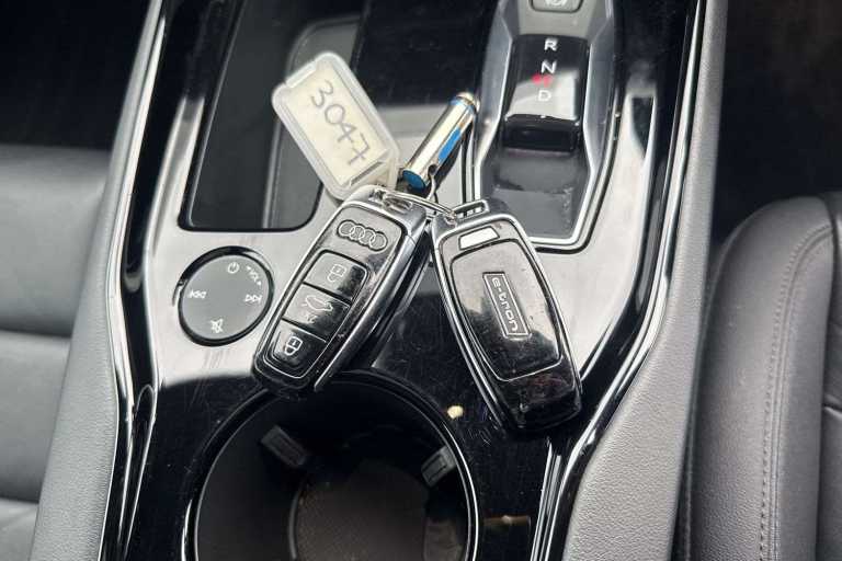 2022 Audi e-tron GT 390kW Quattro 93kWh 4dr Auto [C+S] Saloon Electric Automatic