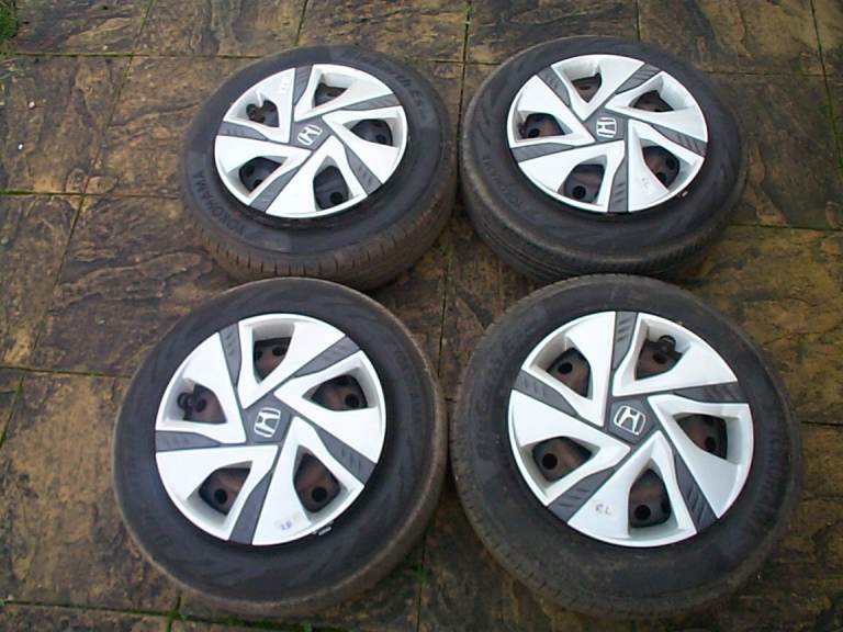 Honda 15" Inch 5 Stud Steel Wheels with Yokohama Tyres 185/65 R15 & 4 Hub Caps