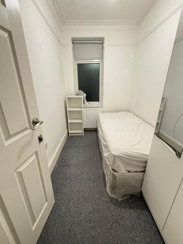 Single room near Middlesex county — £690pcm