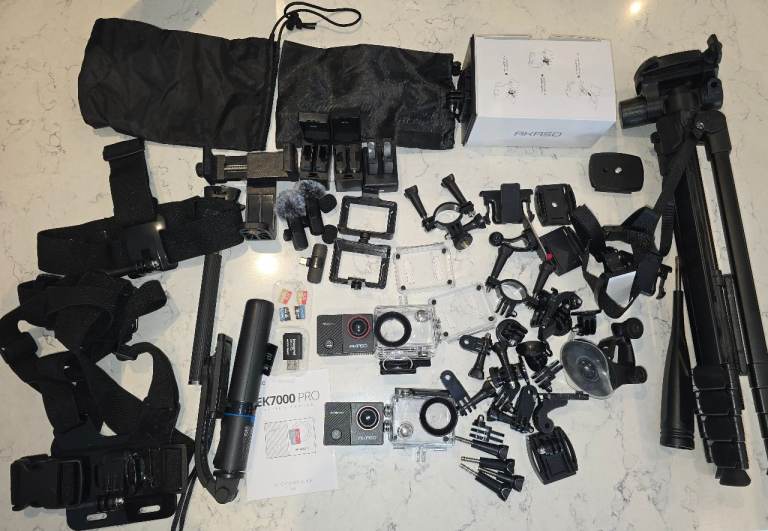 Akaso EK7000 Pro 4k UHD action camera bundle