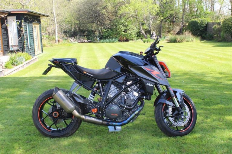 2017 KTM Superduke 1290 1290 Super Duke R (17MY) Naked Petrol Manual