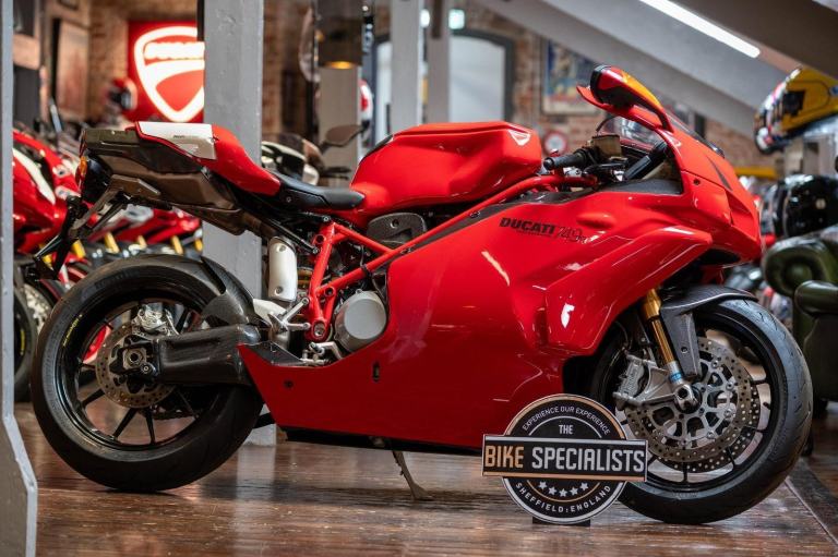 DUCATI 749 R Mk1 *Carbon*