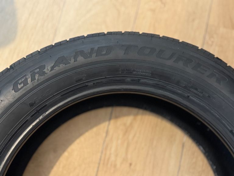 Centara Grand Tourer H/T 225/60R18 100H - Used 1 Day/As New