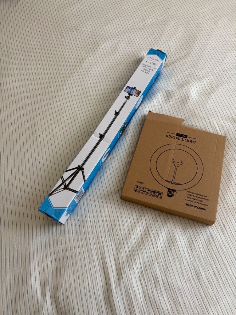 Ring Fill Light with Tripod Stand and Phone Holder – As Good As New