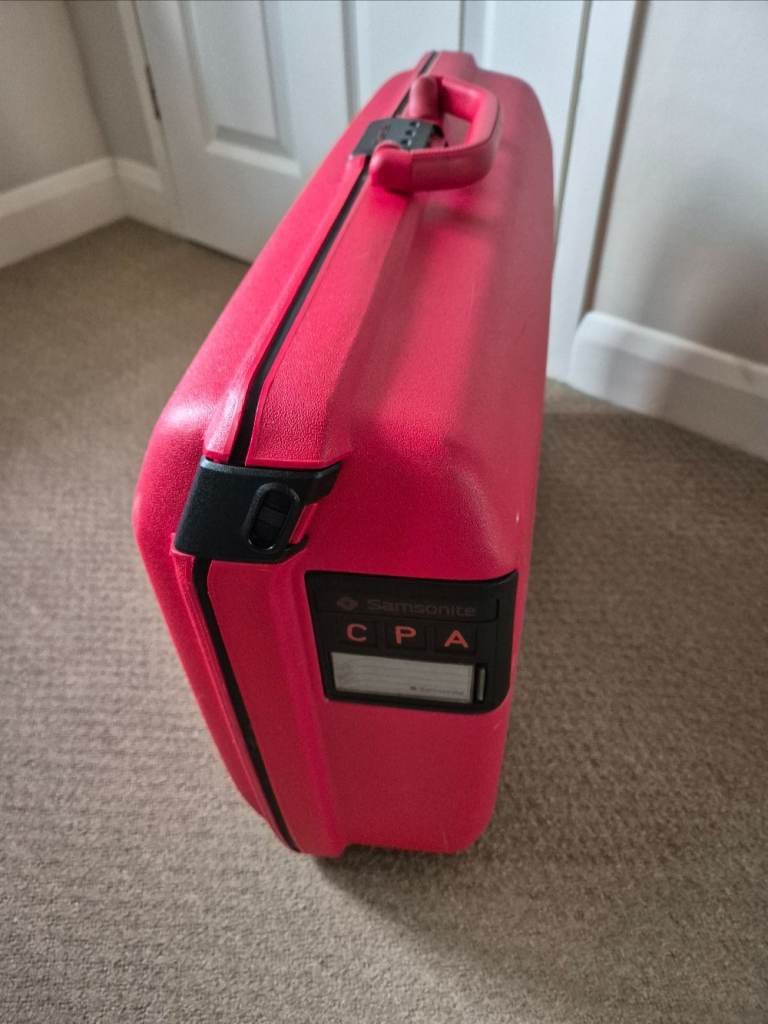 image for Samsonite Small/medium Red hardshell CPA suitcase with a combination Lock